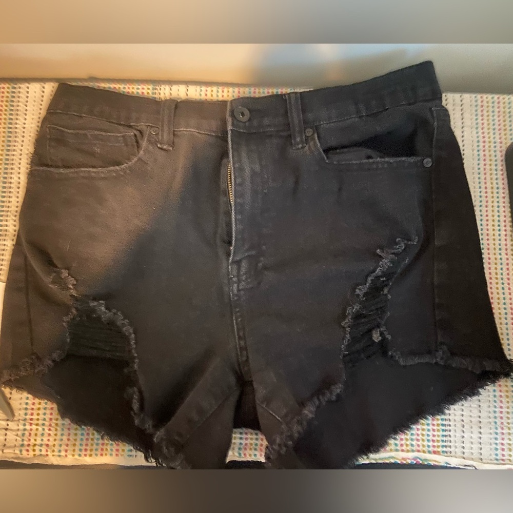 Kendall and Kylie Black Distressed Women Shorts size 11